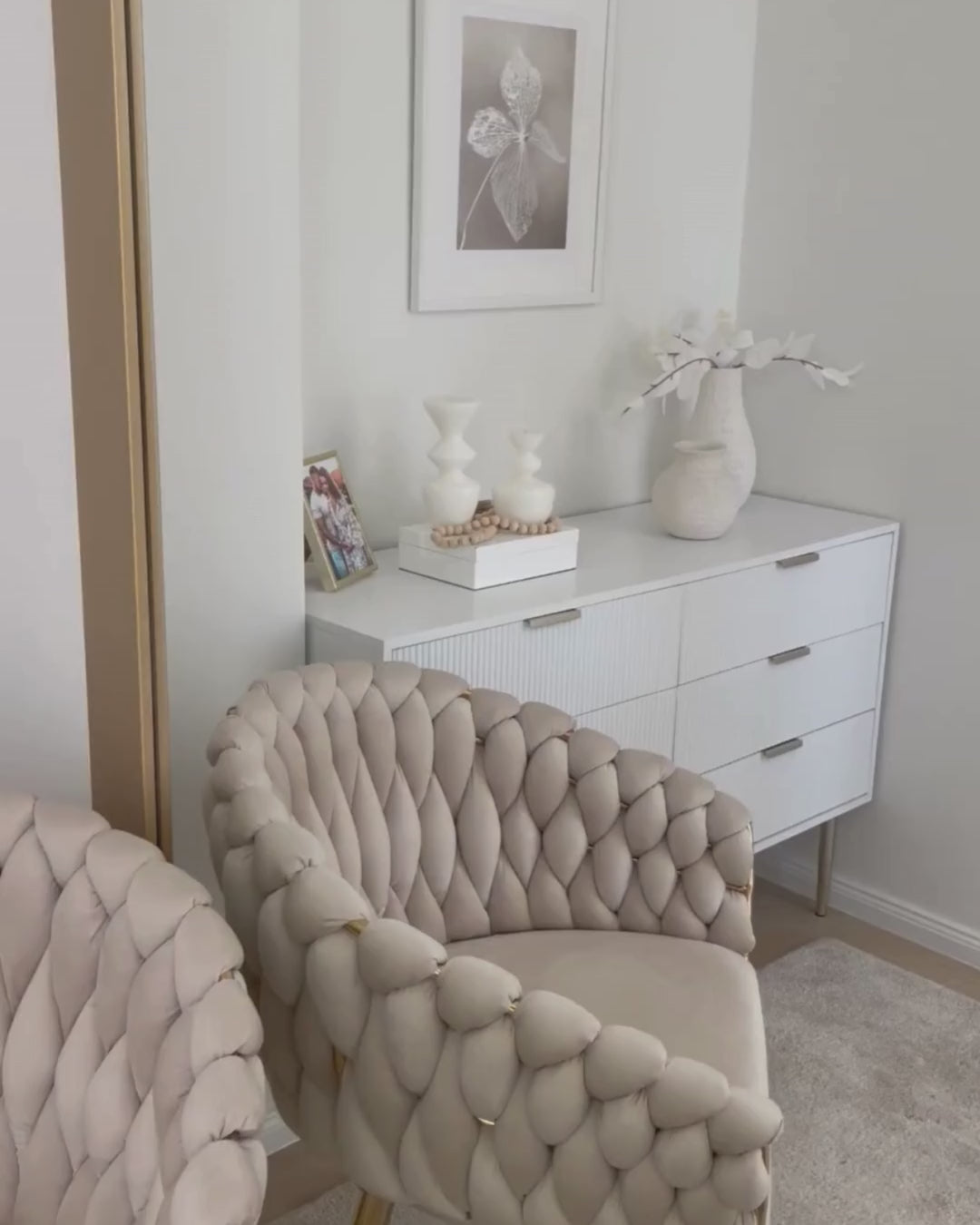 Modern 6 Drawer Chest with Fluted Fronts and Metal Legs, SOHO White