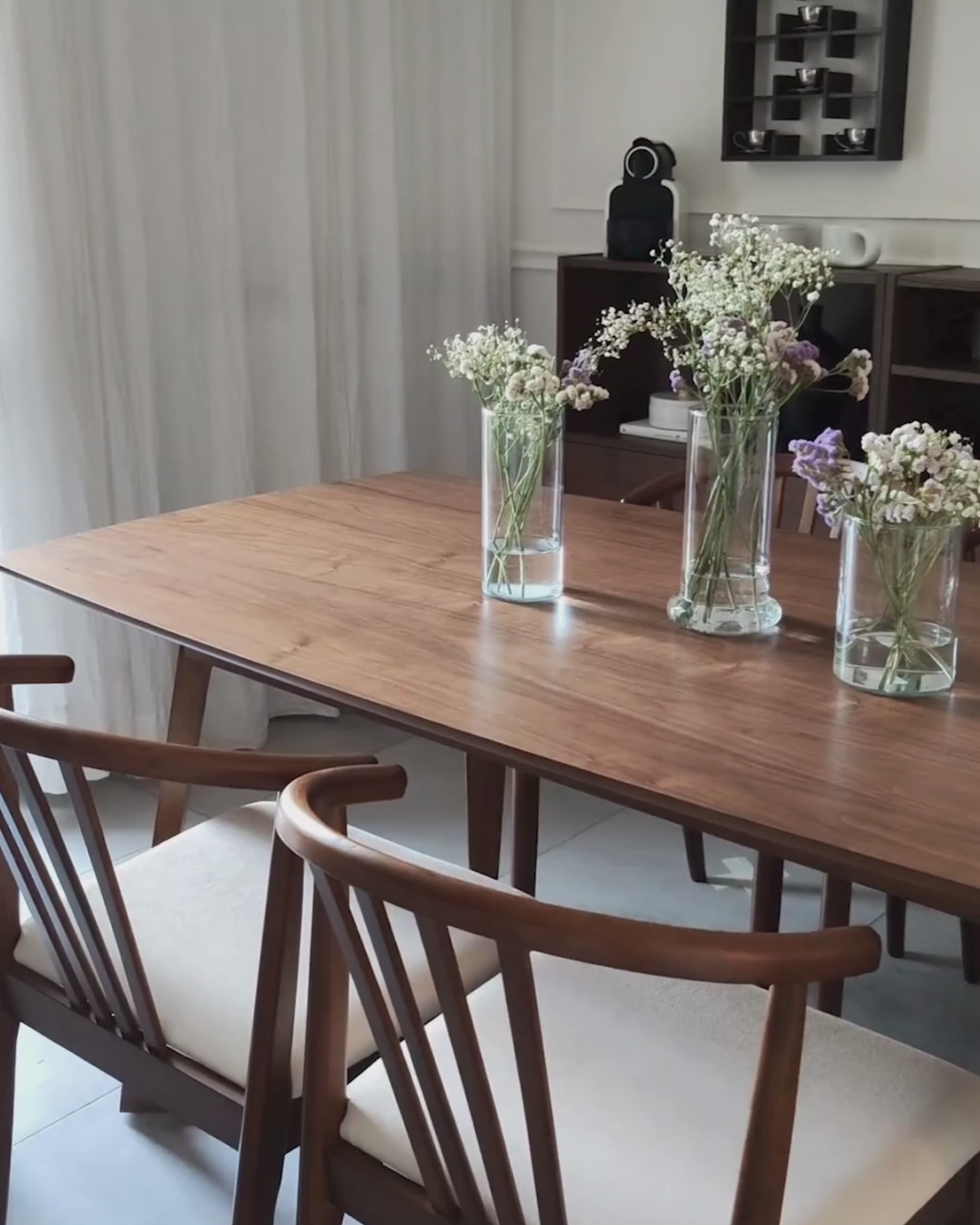 Dining Table HUXTER Dark Walnut 180×90 cm – MDF Top with Walnut Veneer, Rubberwood Legs