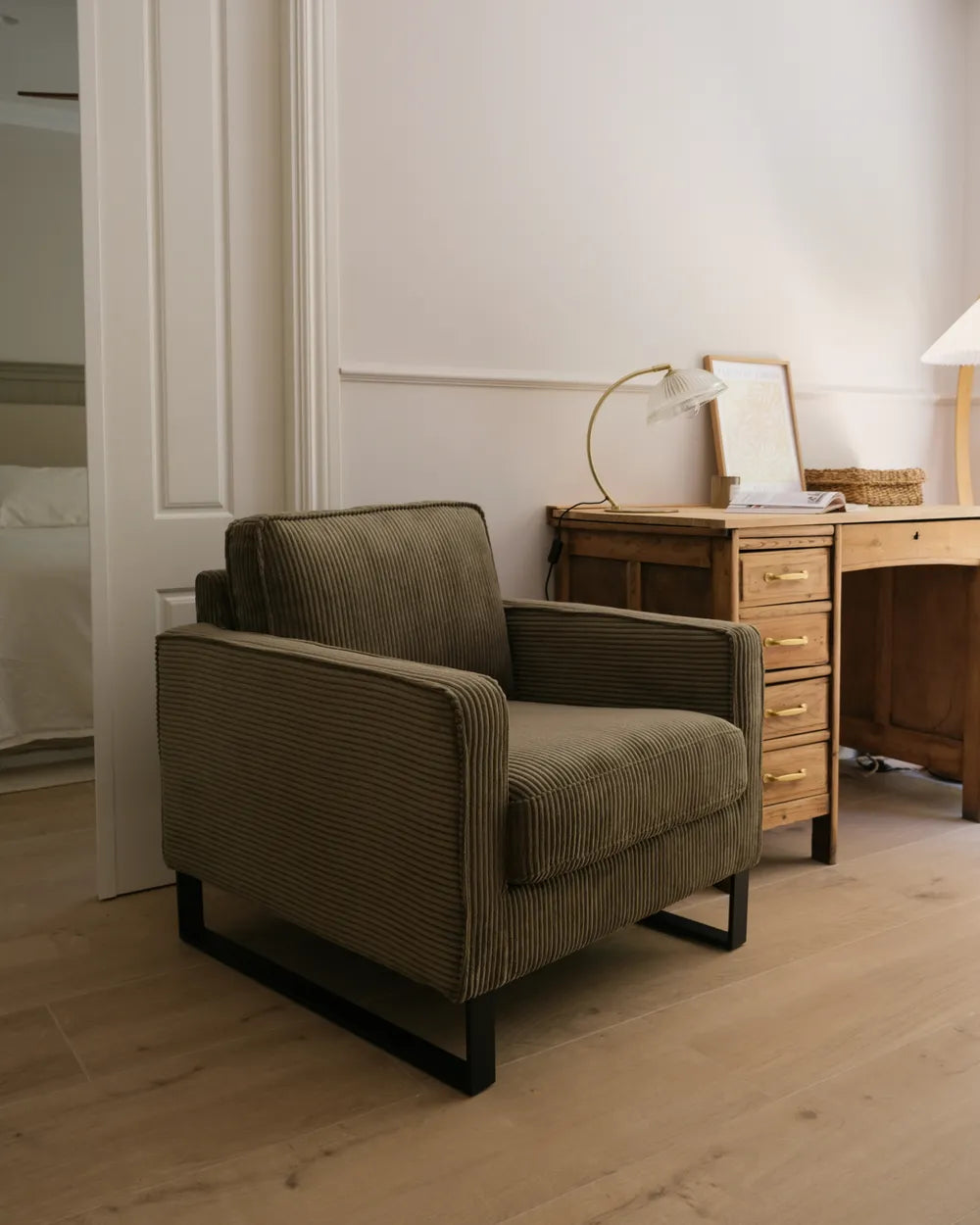 VIND Corduroy Armchair with Sled Base – Green Upholstered Accent Chair with Removable Covers, Stainless Steel Frame